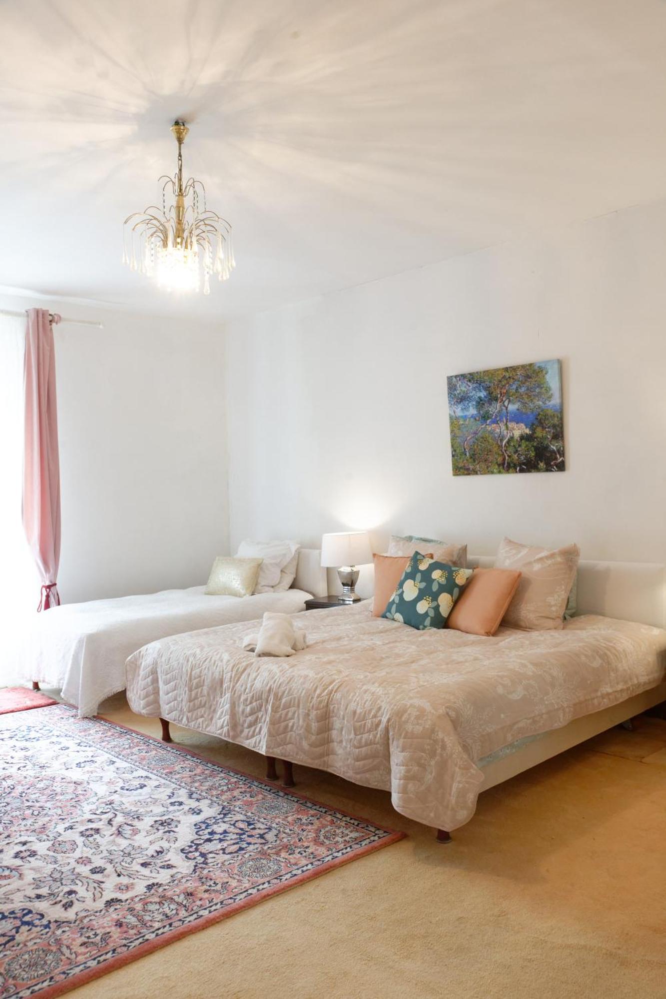 Chateau Saint-Joseph, Grand Gites 4 Etoiles En Pleine Nature Mazerolles-du-Razes Room photo